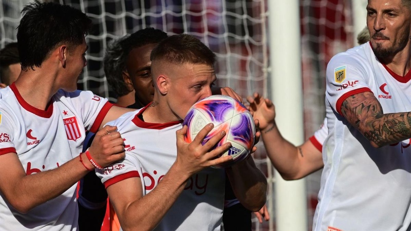 Estudiantes de la Plata es el tercer semifinalista de la Copa Argentina