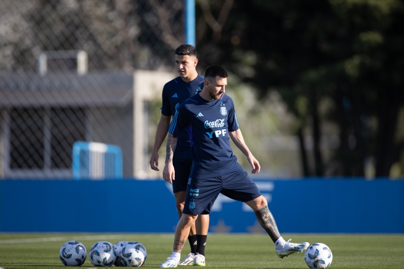 Comenzaron los entrenamientos de la Selección Argentina de cara a los partidos contra Paraguay y Perú