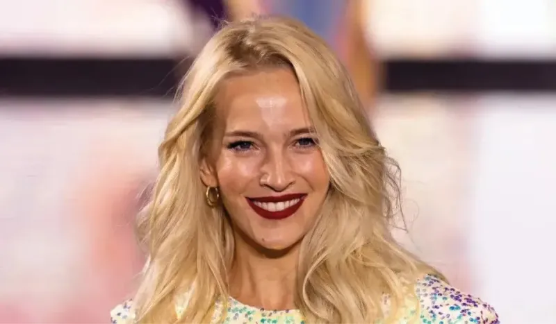 Luisana Lopilato desfiló para la París Fashion Week