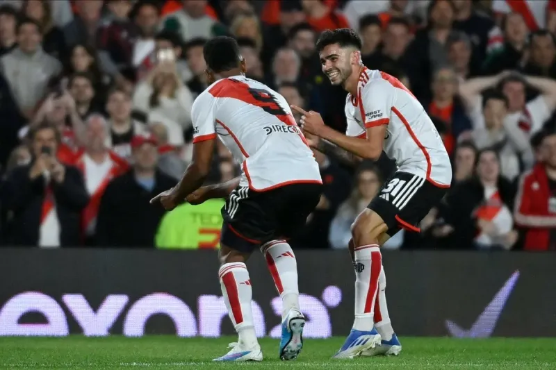 River goleó a Independiente y cortó su invicto en la Copa de la Liga