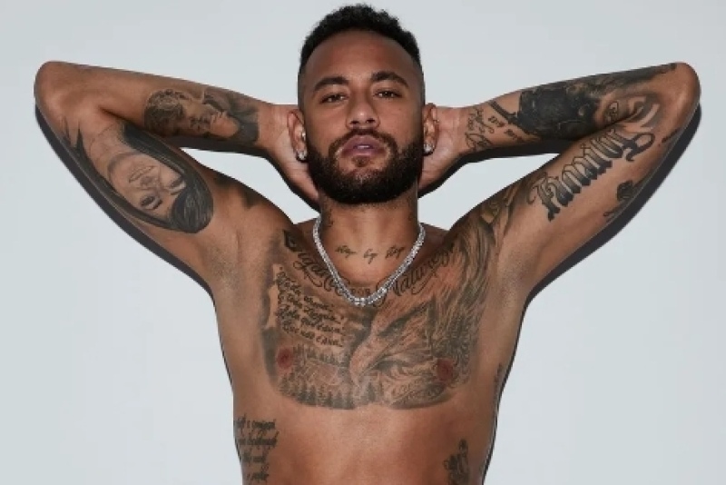 Neymar es el nuevo modelo de la marca de Kim Kardashian