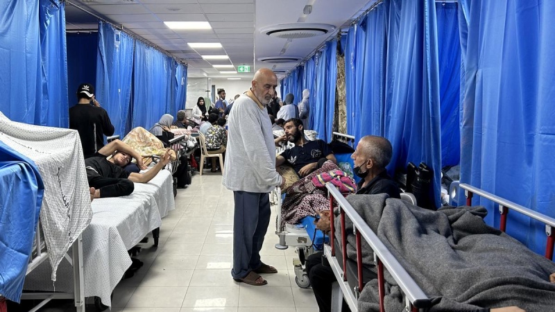 Médicos y pacientes abandonan el hospital de Gaza