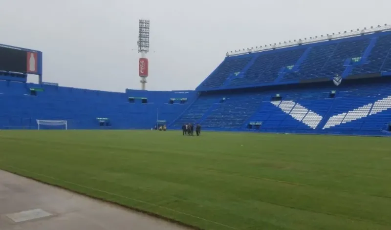 Aumenta la crisis en Vélez: suspendieron las elecciones