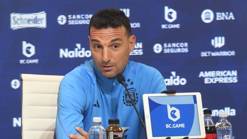 Scaloni, en conferencia de prensa: “Garnacho no vino por un tema futbolístico”