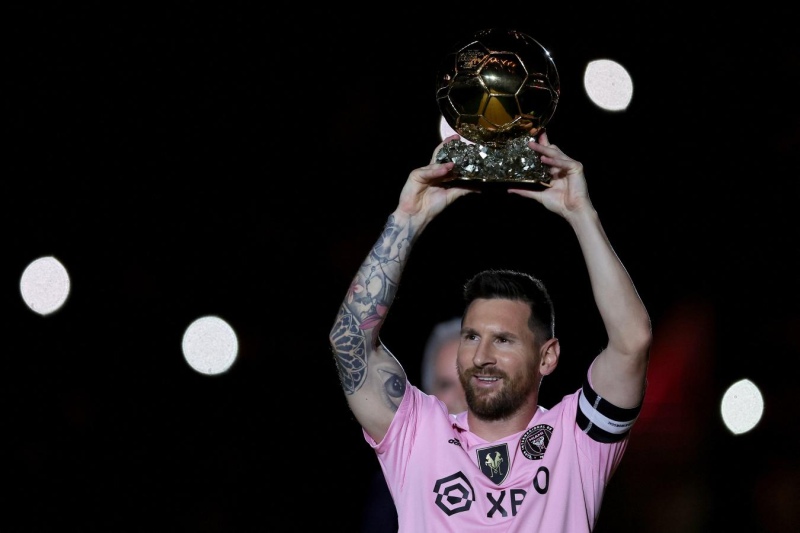 Messi exhibió su octavo Balón de Oro ante el público del Inter Miami en la  “Noche d’Or”