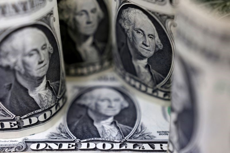 El dólar blue volvió a pasar los $1000, ¿cuánto vale?