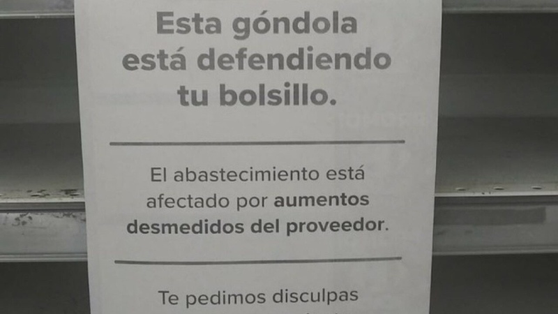 ”Esta góndola está defendiendo tu bolsillo”: el cartel de Carrefour que se viralizó en redes