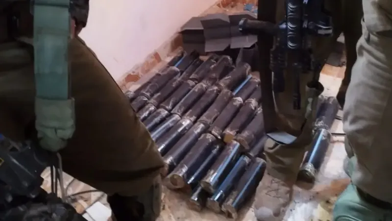 Israel descubrió misiles de Hamas escondidos en una oficina para refugiados
