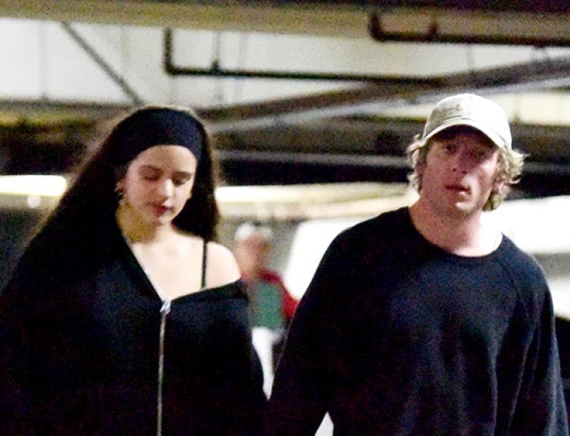 Rosalía y Jeremy Allen White juntos de la mano ¿Romance confirmado?