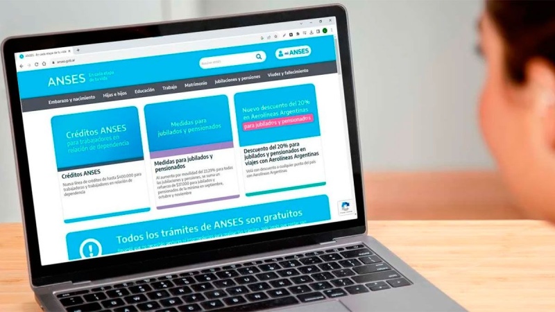El Gobierno suspendió los créditos Anses para jubilados y trabajadores por la “emergencia pública”