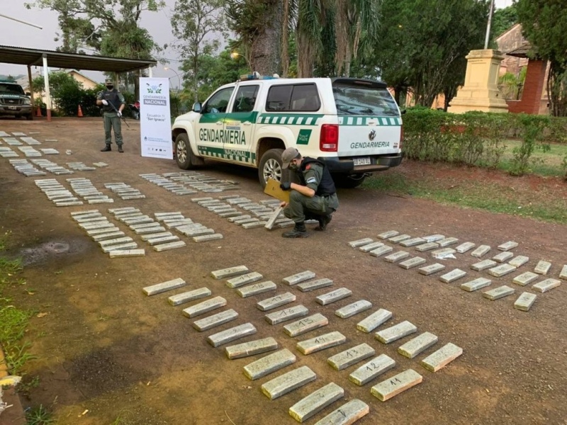 300 kilos de marihuana fueron abandonados en bolsones en la frontera con Brasil