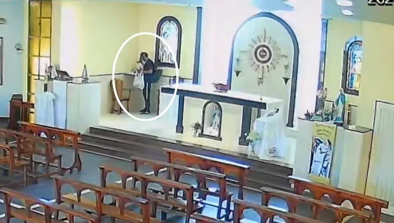 Robaron una iglesia de General Rodríguez y quedó todo grabado: el video