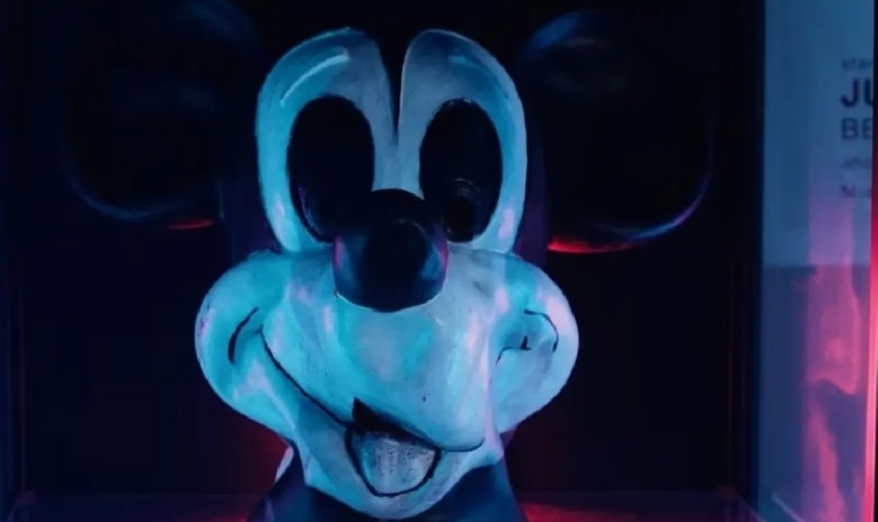 Mickey pasó a ser de dominio público y ya lo convirtieron en un asesino