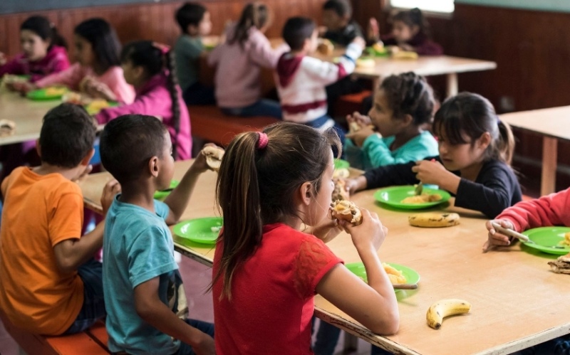 Uno de cada cuatro alumnos recibe el almuerzo en escuelas estatales