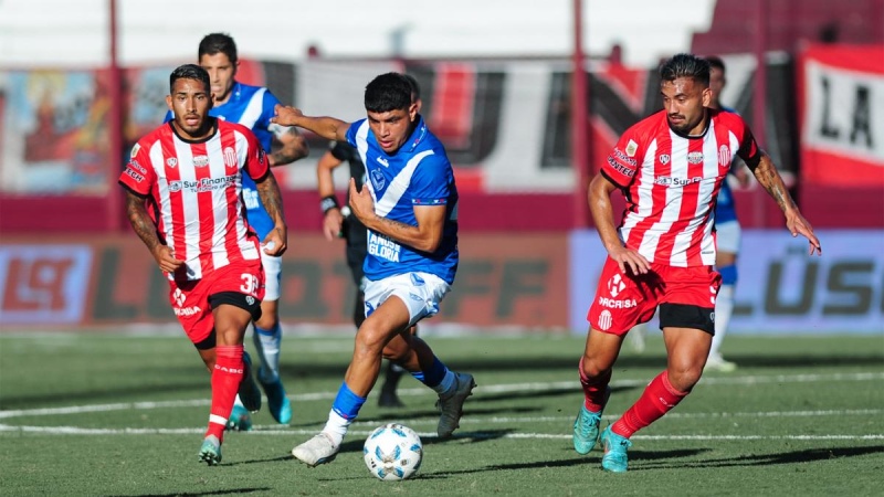 Vélez y Barracas Central empataron en el estadio de Lanús