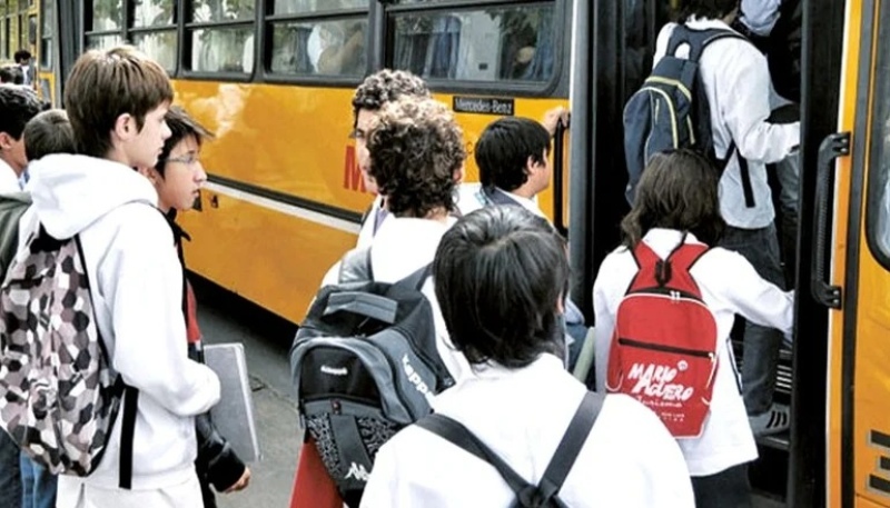 PBA: Cómo tramitar el boleto educativo para viajar en transporte público