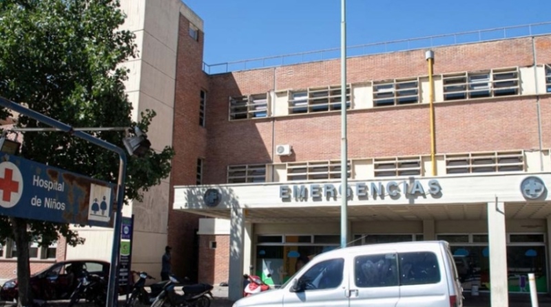 Murió una niña tras salir de la pileta y tocar un ventilador