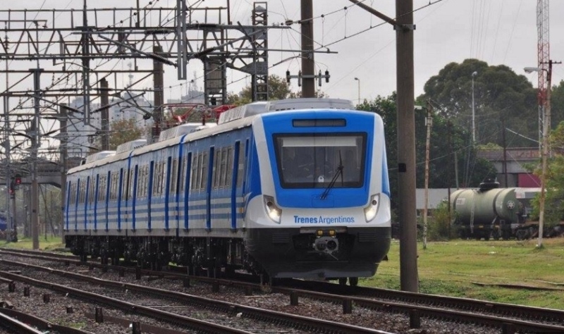 Se incendiaron seis vagones del tren Roca: el fuego ya fue controlado por los bomberos