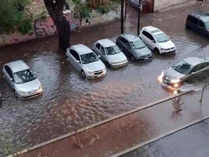 Inundaciones en Lanús: se electrocutó un chico de 14 años y está grave