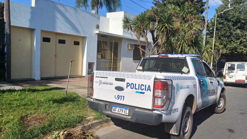 Detuvieron a una mujer que quería faenar a su perro en una carnicería