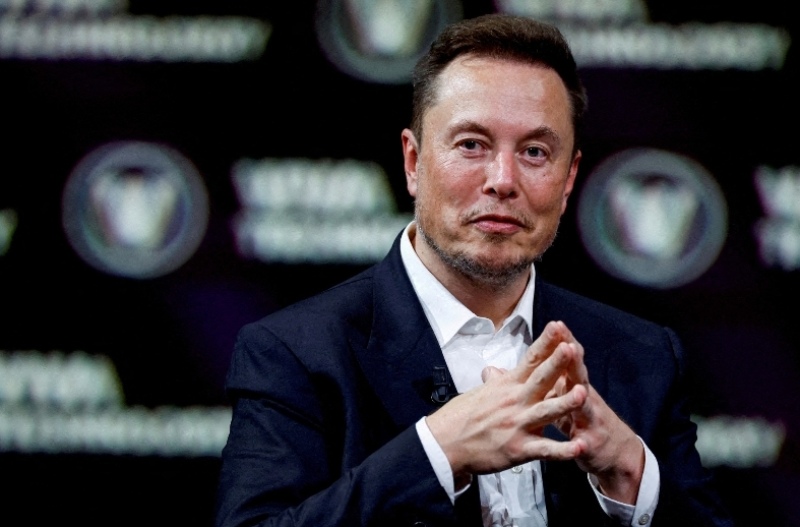 Elon Musk se burló de la caída de Instagram y Facebook