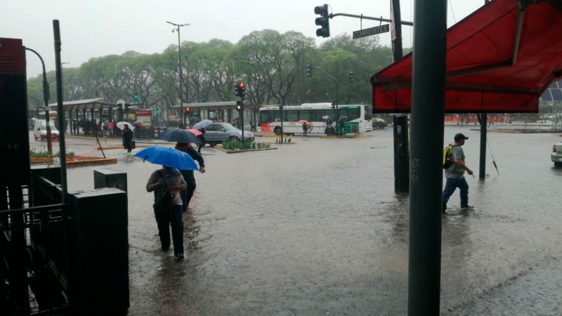 Rigen alertas naranja y amarilla por tormentas para Buenos Aires y otras ocho provincias