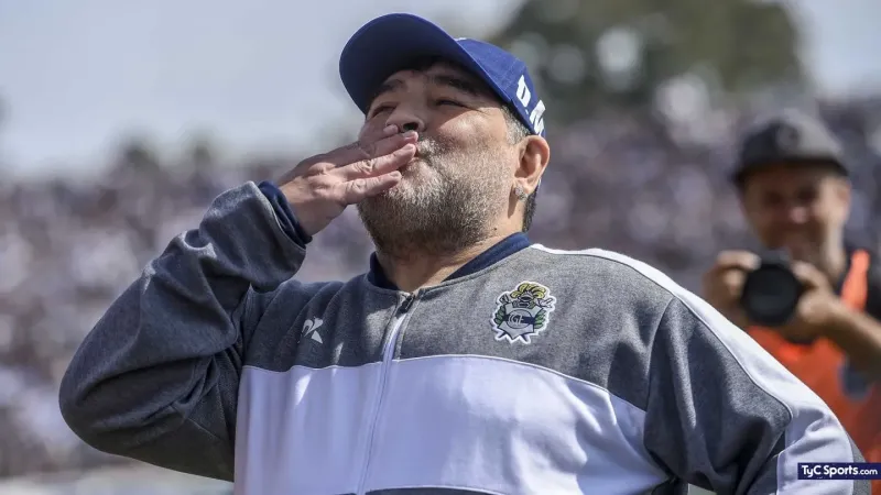 Muerte de Maradona: una nueva pericia médica podría beneficiar a Luque y Cosachov