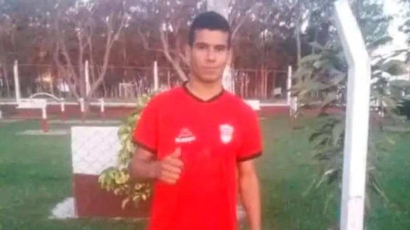 Conmoción en Corrientes: murió un jugador tras chocar contra un muro en pleno partido