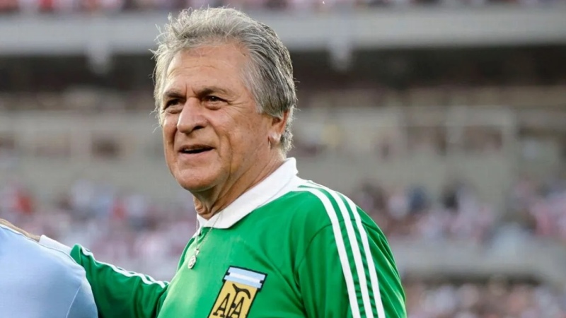 El Pato Fillol recuperó la medalla de campeón del mundo que le robaron