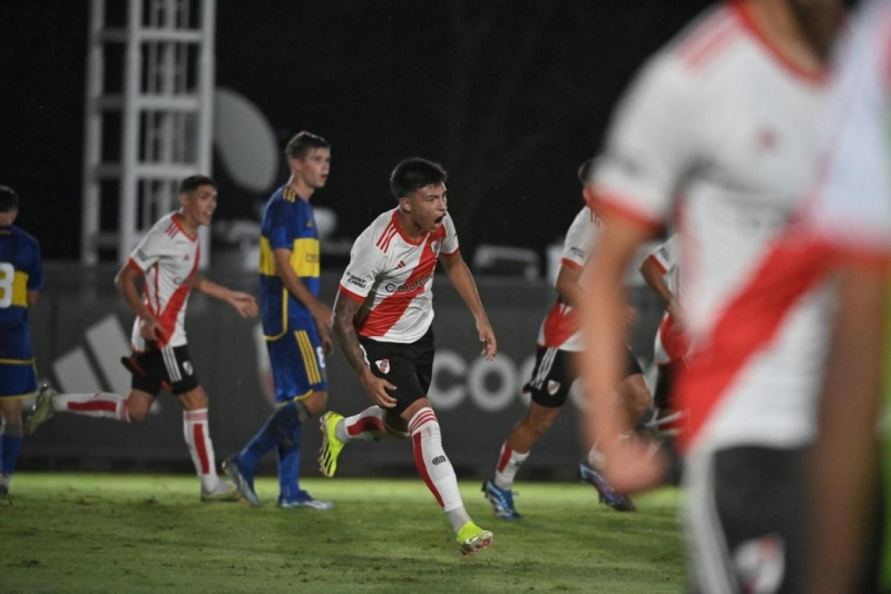 River goleó 4-1 a Boca en el Superclásico de Reserva