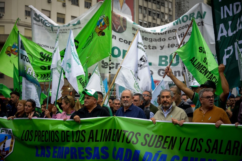 Gremios de alimentación harán un bloqueo de fábricas