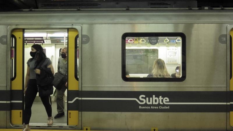 La Justicia frena el aumento del subte hasta julio