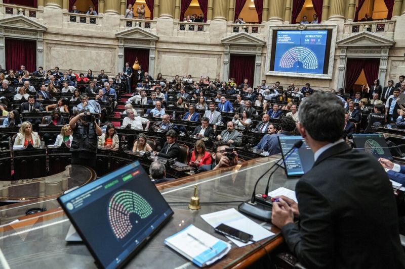 El Gobierno ajusta estrategias ante las complicaciones con la Ley Bases y el Pacto de Mayo