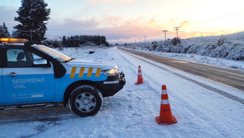 La Patagonia bajo nieve: caos y reclamos al Gobierno de Milei