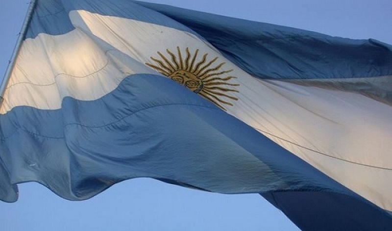 ¿Cuántas banderas tuvo Argentina a lo largo de su historia?