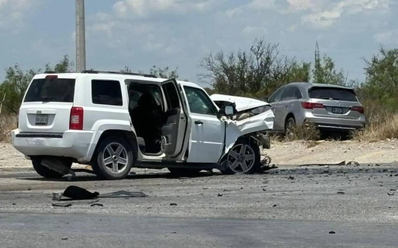 La nueva presidenta de México auxilia a heridos tras grave accidente en su caravana