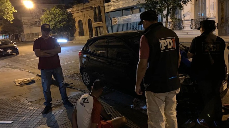 Asesinato a plena vista en Rosario: joven recibe 17 disparos