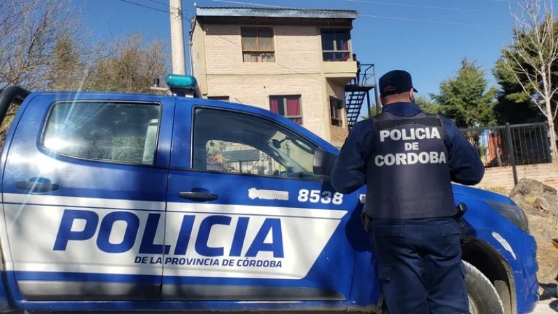 Córdoba: un hombre muere al colapsar el techo de su casa prefabricada en un incendio