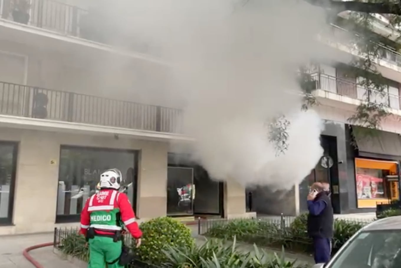 Incendio en edificio de Libertador y Tagle