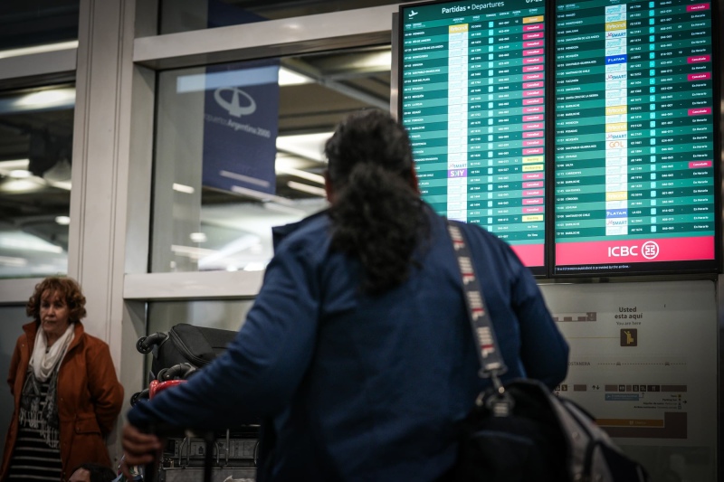 Paro en Aerolíneas: incertidumbre y caos en puerta