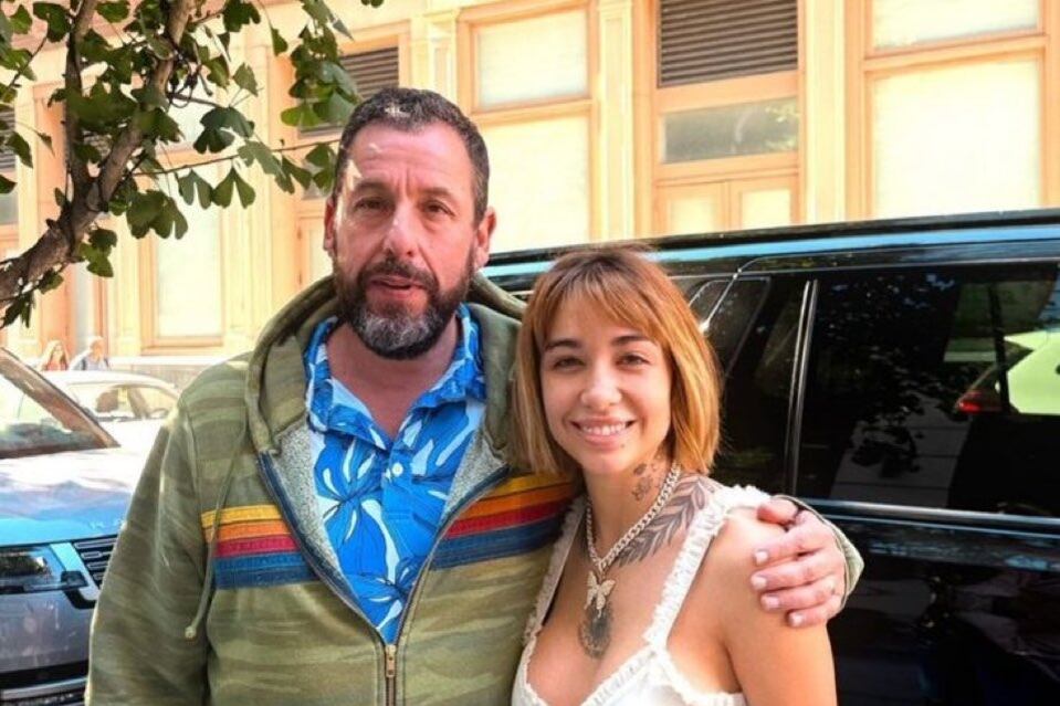 Crossover inesperado en Nueva York: María Becerra con Adam Sandler