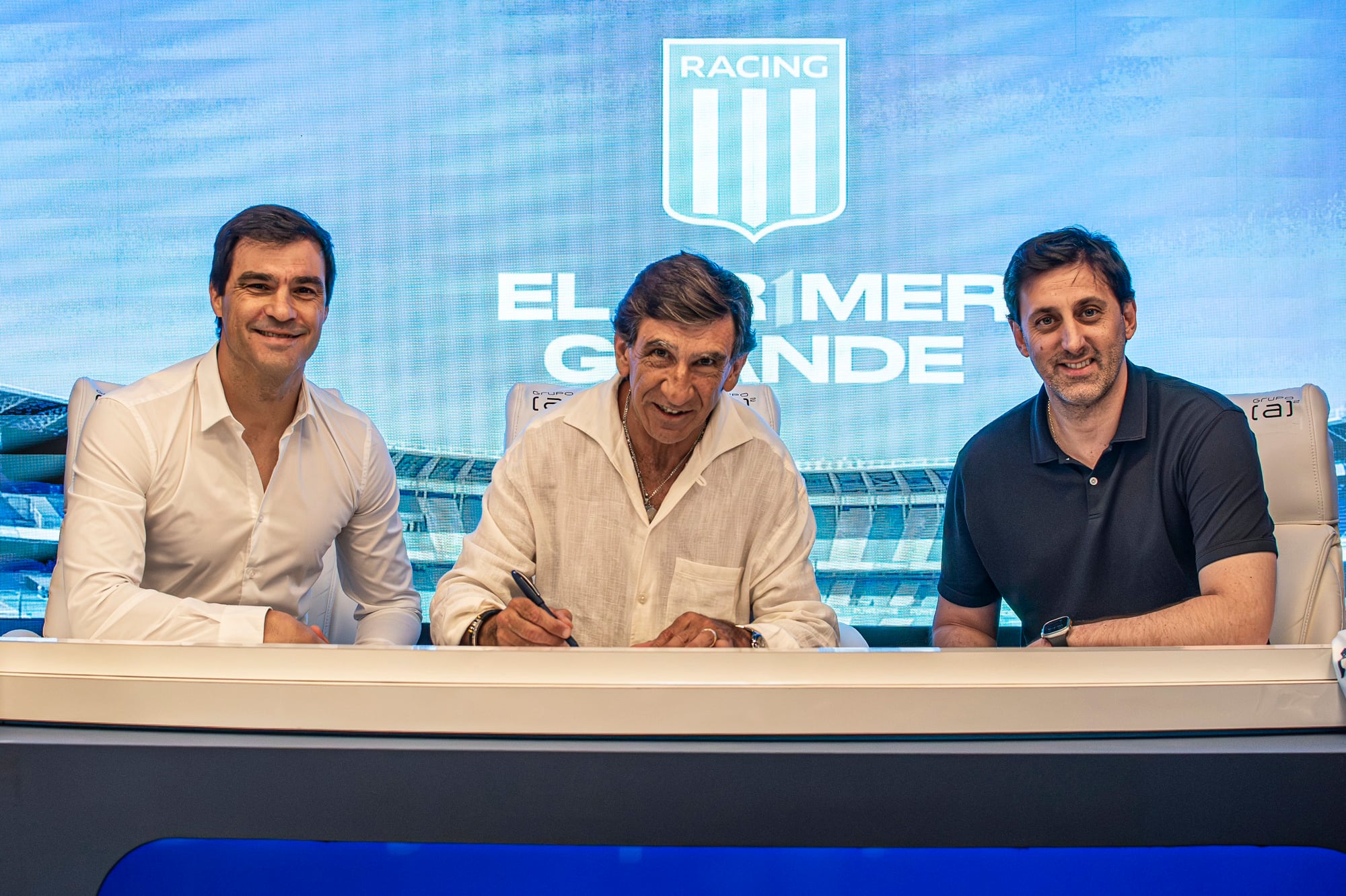 Intentan apaciguar las tensiones en Racing tras la salida de Gustavo Costas