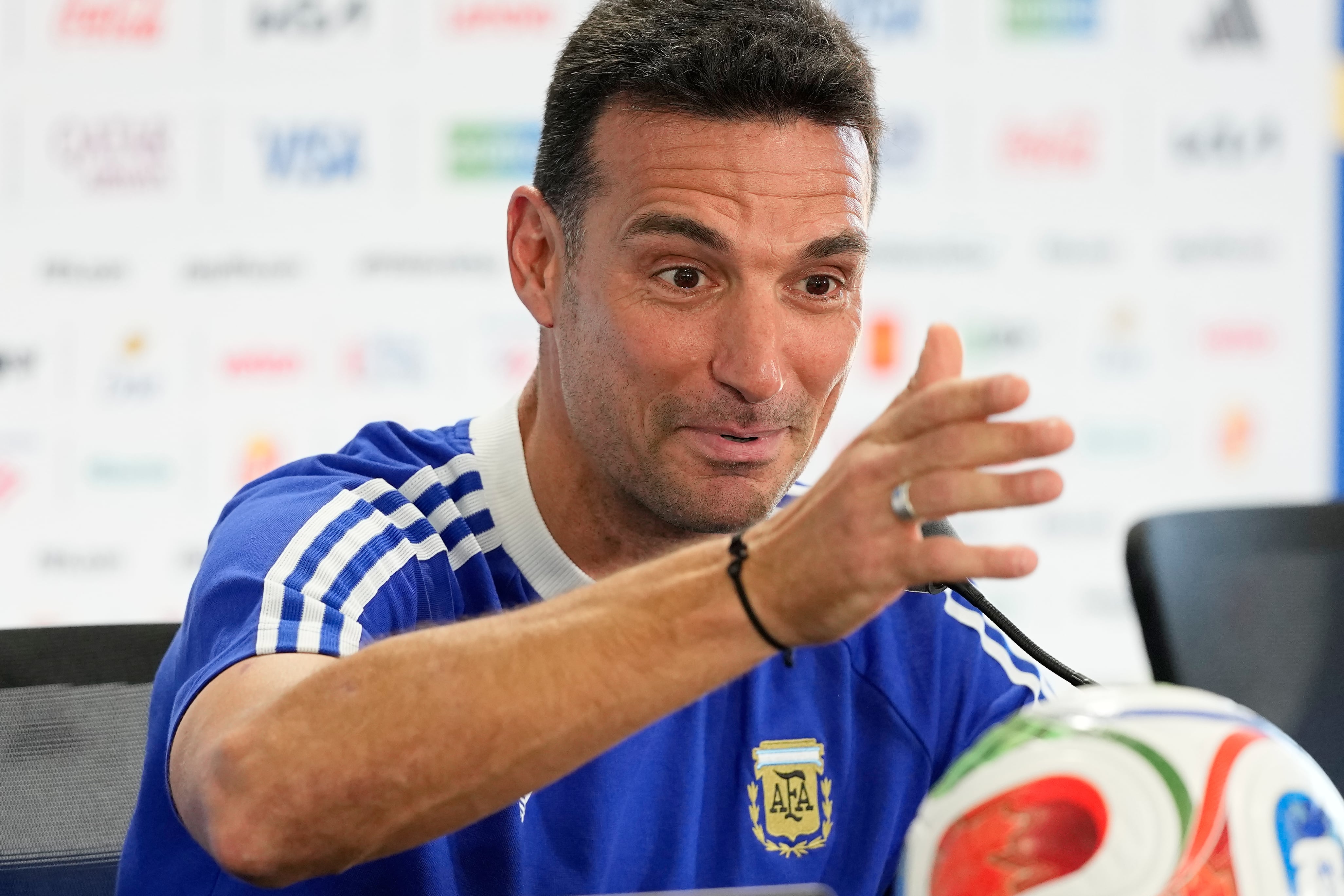 Scaloni confía en el rendimiento de Argentina para su debut mundialista