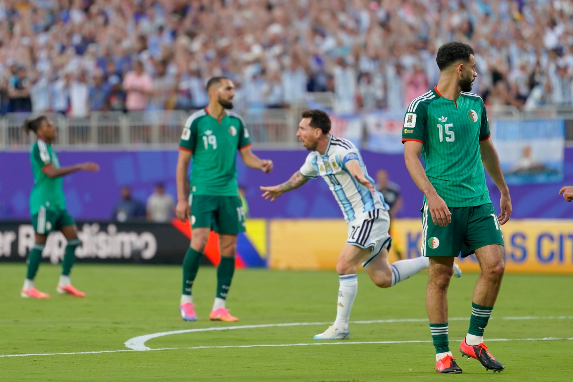 Argelia se quejó del arbitraje en el partido contra Argentina
