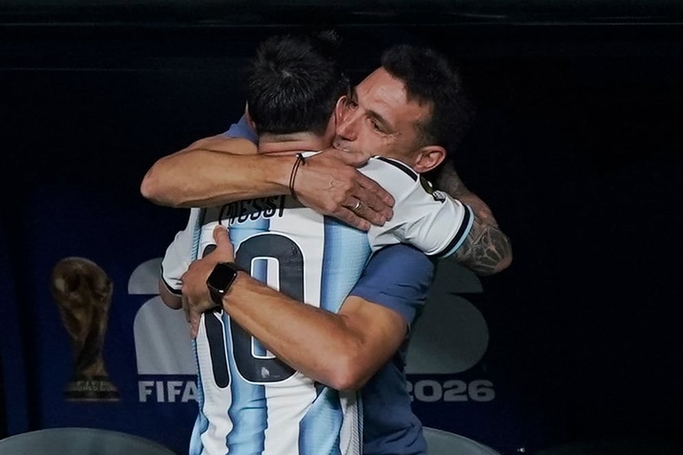 Lionel Scaloni elogia a Messi y su increíble vigencia en la selección