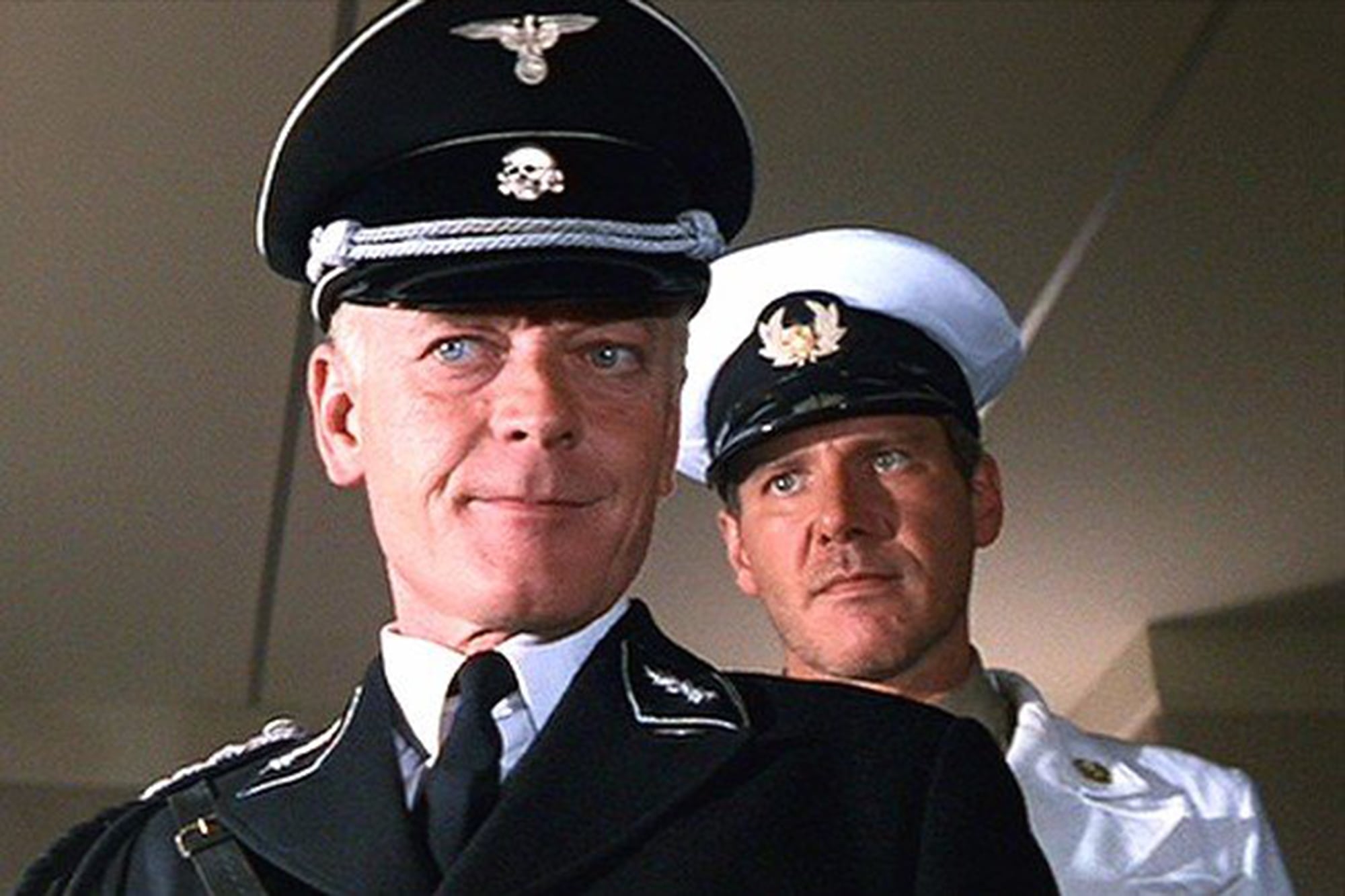 Byrne junto a Harrison Ford, en Indiana Jones y la última cruzada