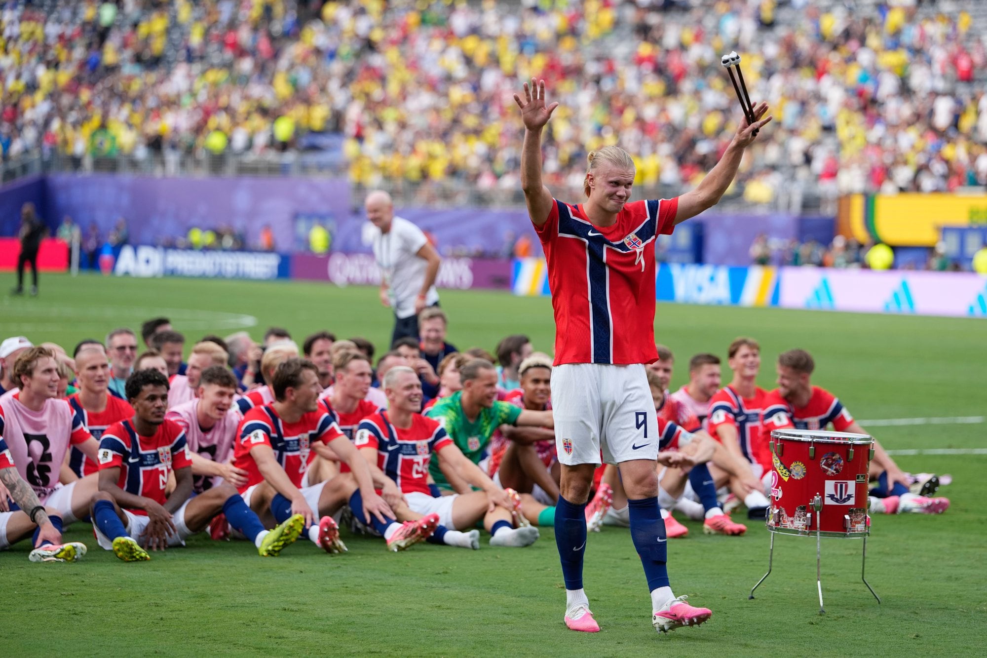 Noruega se impuso a Brasil y avanzó a cuartos con una celebración única